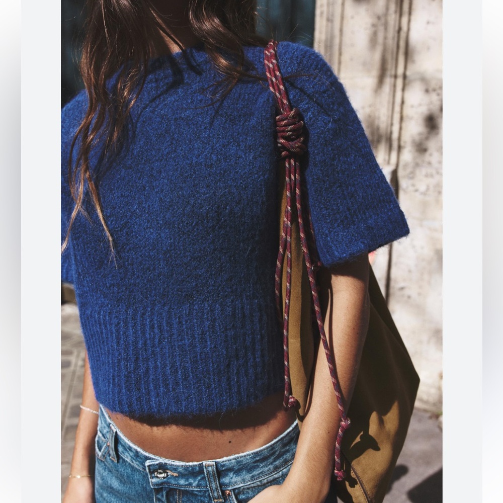Zara Boxy Short Sleeve Crewneck Sweater in Cobalt Blue
Large - Picture 11 of 11
